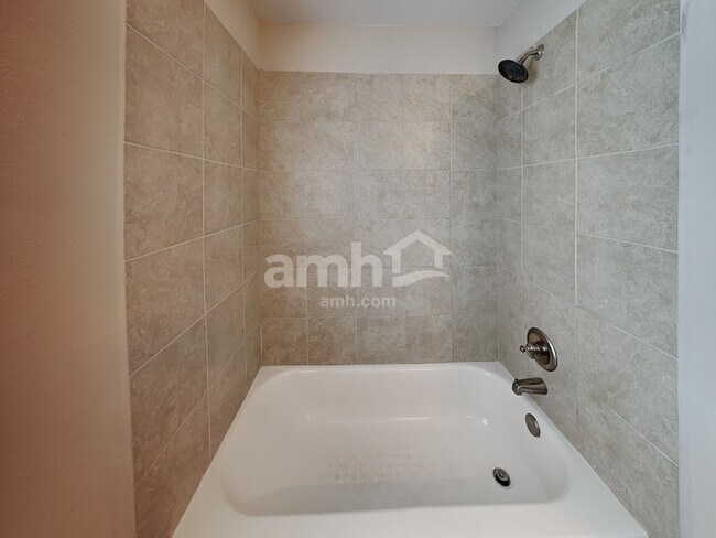 Building Photo - 8000 Dampton Ln