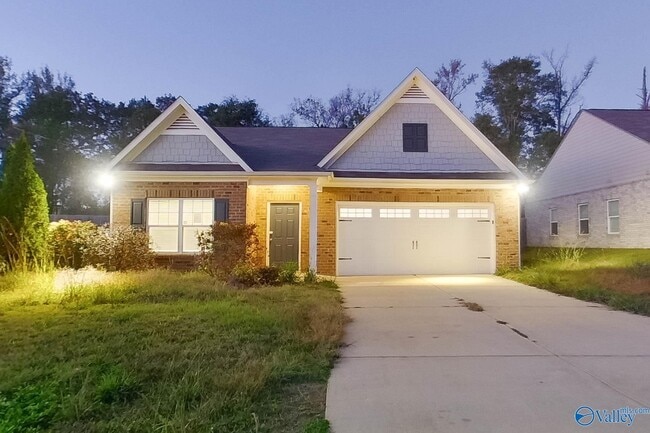 Building Photo - 10685 Bent Brook Dr