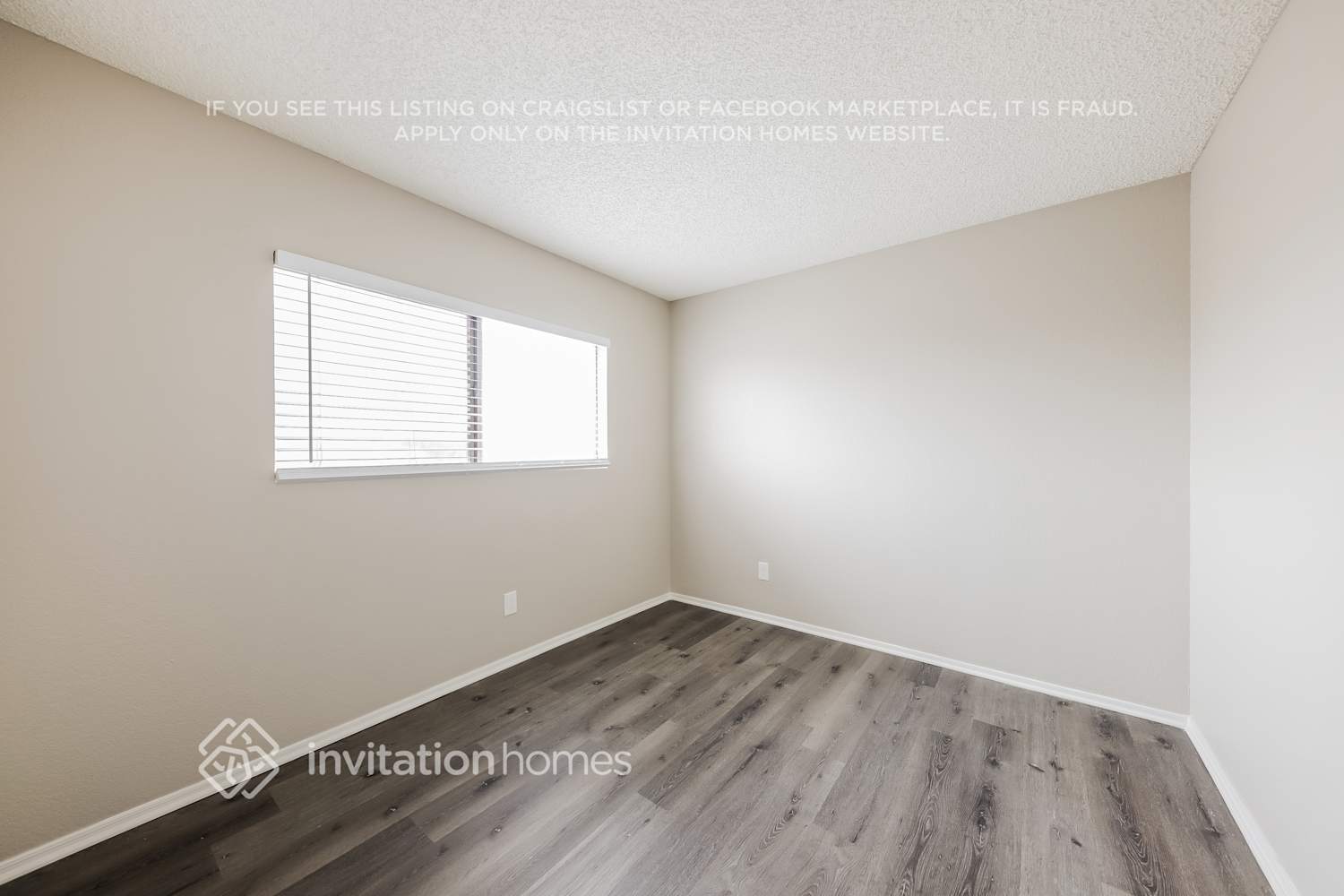 Building Photo - 8702 W Indianola Ave