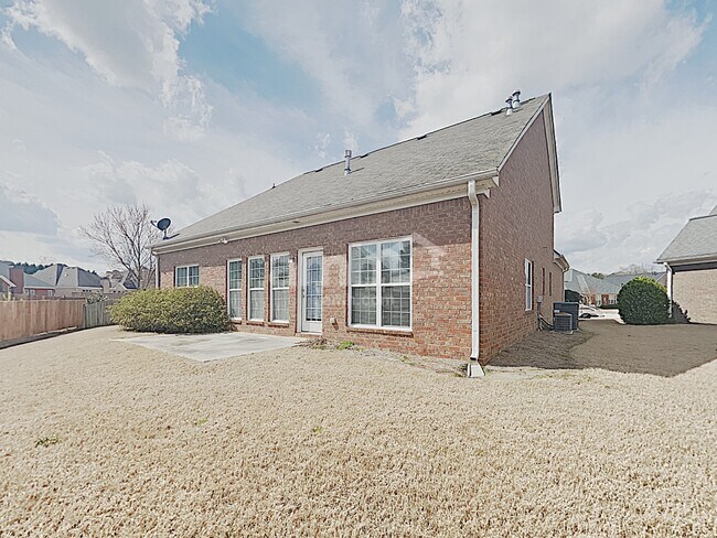 Building Photo - 2116 Benchmark Dr SW