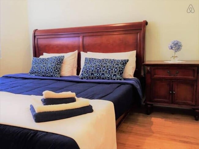 Building Photo - 4523 Harrison Pl