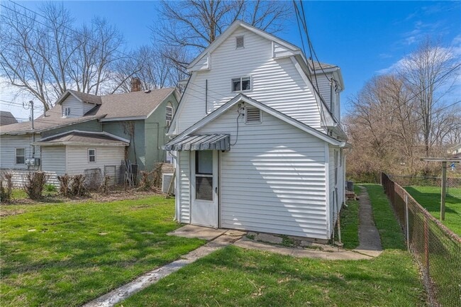 Building Photo - 539 S Monroe St