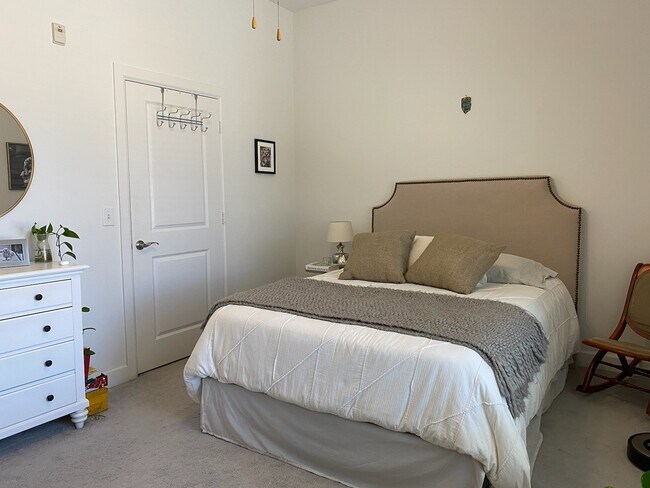 Building Photo - 1900 Genesee St