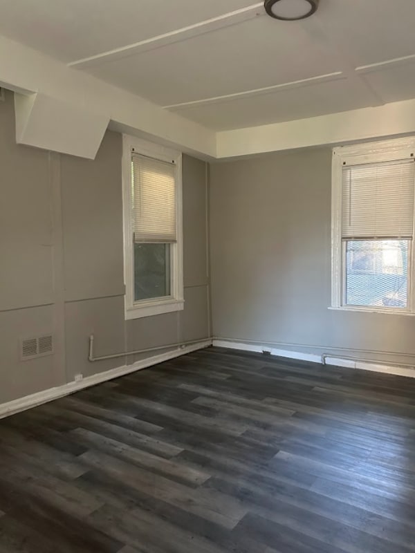 Building Photo - 255 W Lombard St