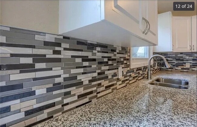 Building Photo - Home For Rent in St Petersburg!