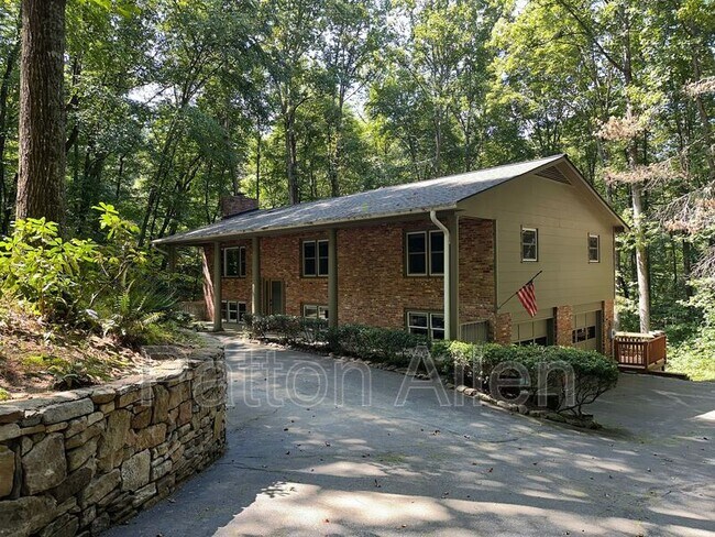 Building Photo - 9 Ravenwood Ln