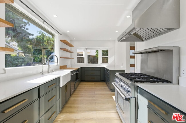 Building Photo - 4837 Gentry Ave