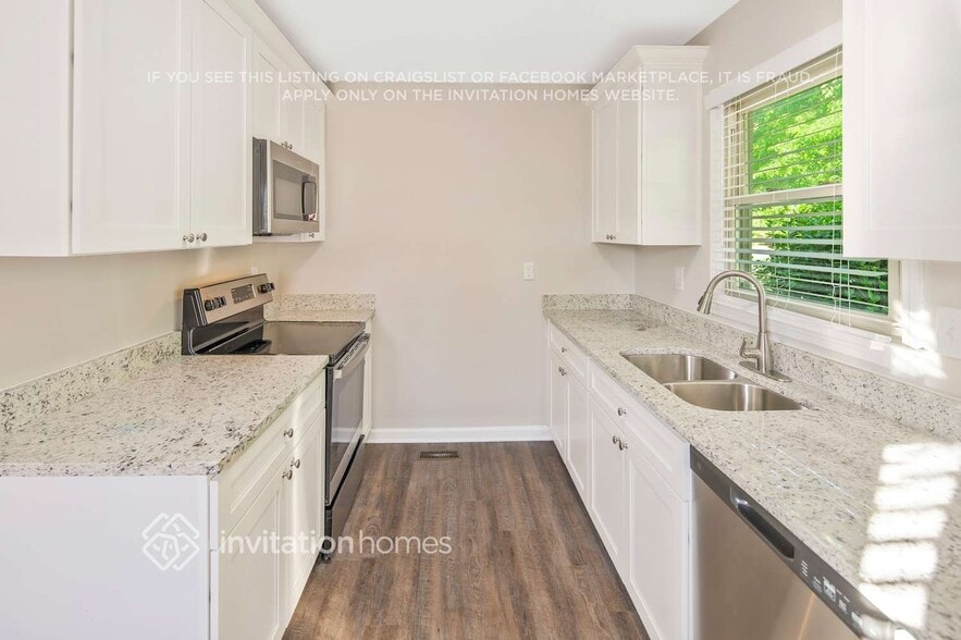 Building Photo - 10645 Stonewall Rd