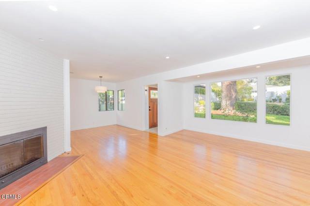 Building Photo - 4543 Rockland Pl