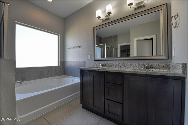 Building Photo - 7825 Enchanted Range