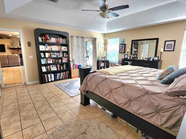Building Photo - Breathtaking 4/3 Perdido Home, 2,700 sq ft...