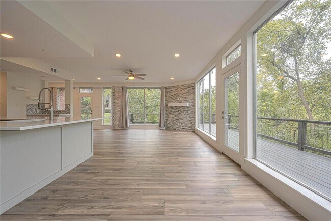 Building Photo - 6628 Bayou Glen Rd