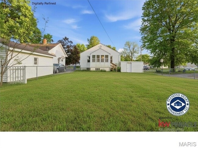 Building Photo - 128 Mounds Ave