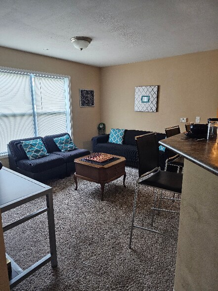 Building Photo - 2313 W 5th St