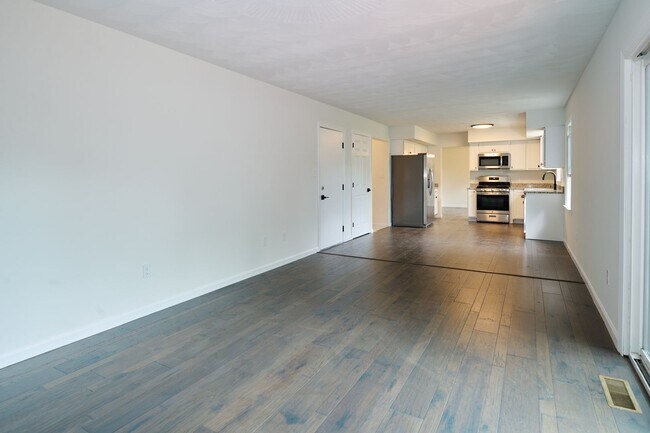 Building Photo - 3017 Fairchild Ln