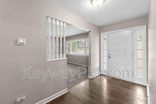 Building Photo - 1823 Pisgah Rd