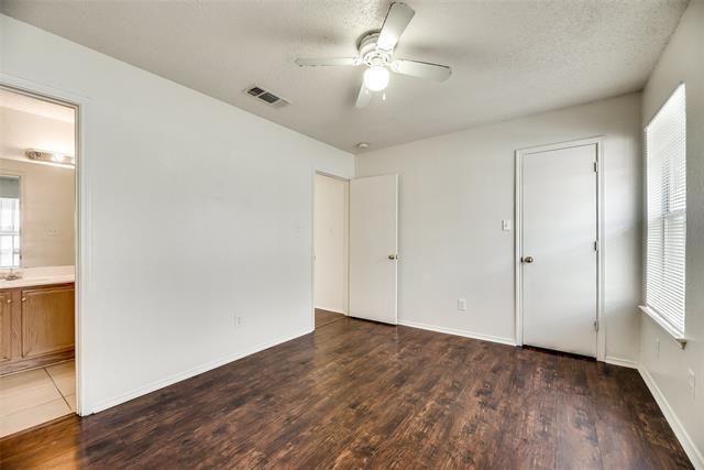 Building Photo - 10340 Blackjack Oaks Dr