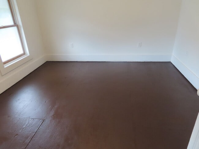 Building Photo - PLANNING ONLY - Mid May - Are you ready to take the next step with your business?  Commercial Hom...