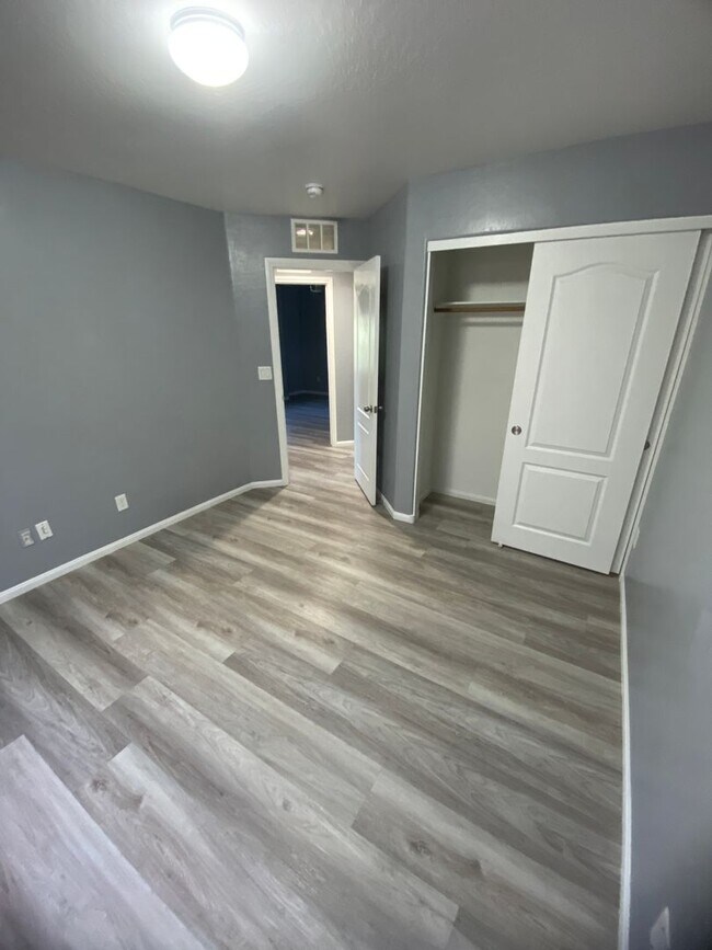 Building Photo - AMERICANA Property Mgmt - Beautiful 4 beds...