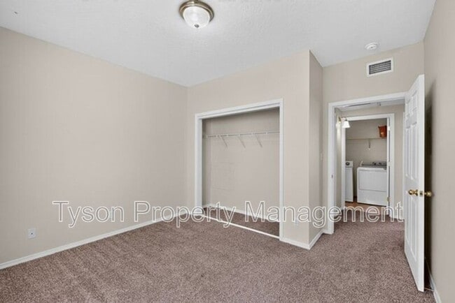 Building Photo - 4209 Ridgeway Ct