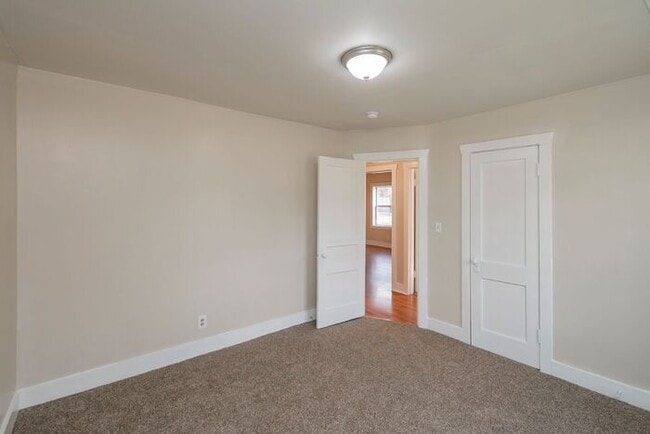 Building Photo - Charming Historic East Nash 3Bed/2Bath!