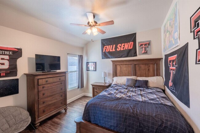 Building Photo - 7811 86th St