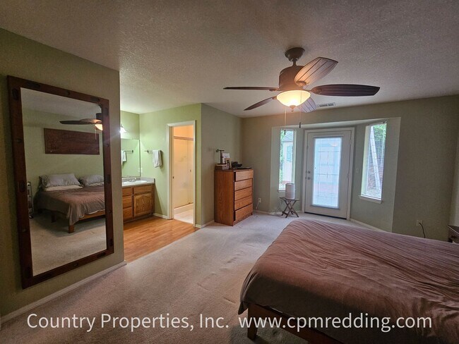 Building Photo - Spacious 4-Bedroom Home in Mary Lake Neighborhood Available January 15th!