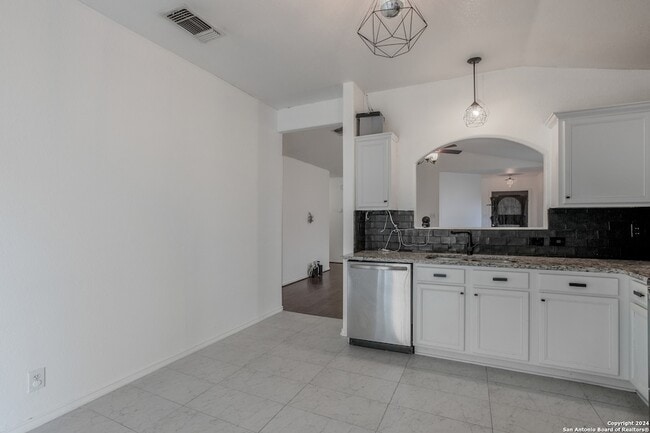 Building Photo - 6707 Carlsbad Rio
