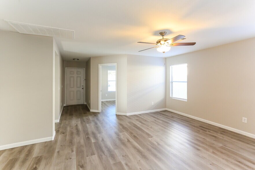 Building Photo - 2519 W Romley Rd