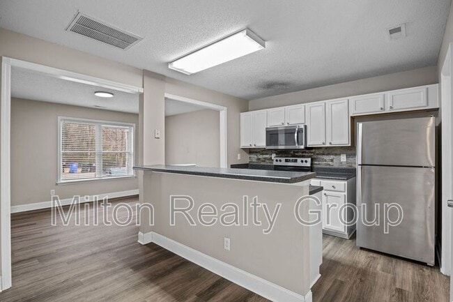 Building Photo - 107 Laura Ln