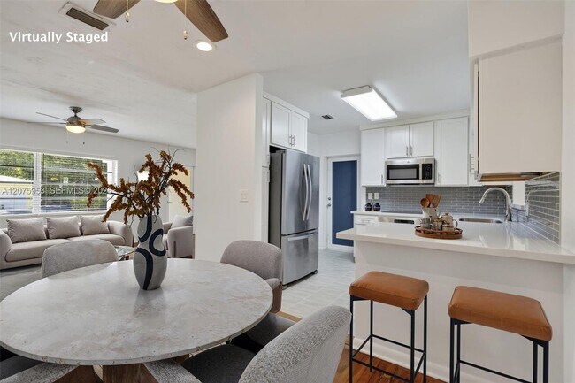 Building Photo - 6629 SW 65th St