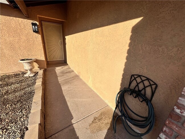 Building Photo - 6446 Meadowlark Ln