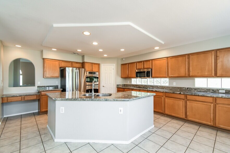Building Photo - 3796 E Leah Ln