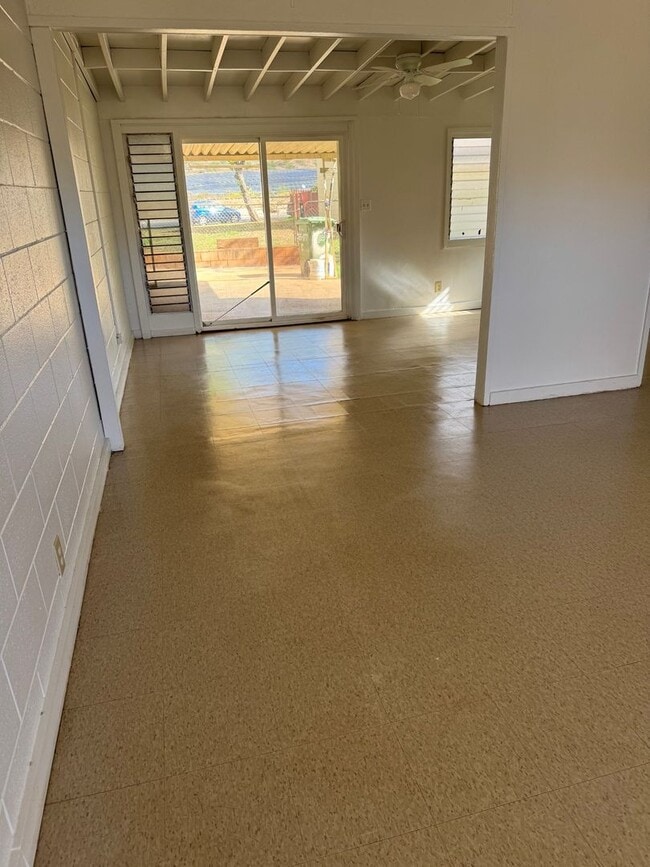 Building Photo - Townhouse 3 bedroom