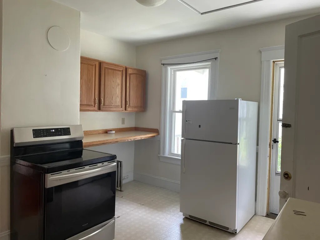 Building Photo - 34 Day Ave