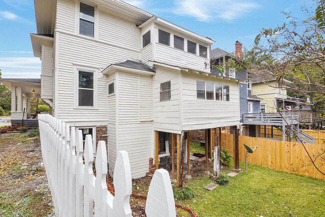 Building Photo - 1402 17th St S