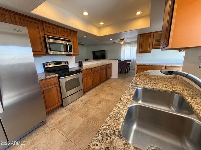 Building Photo - 10416 W Prairie Hills Cir