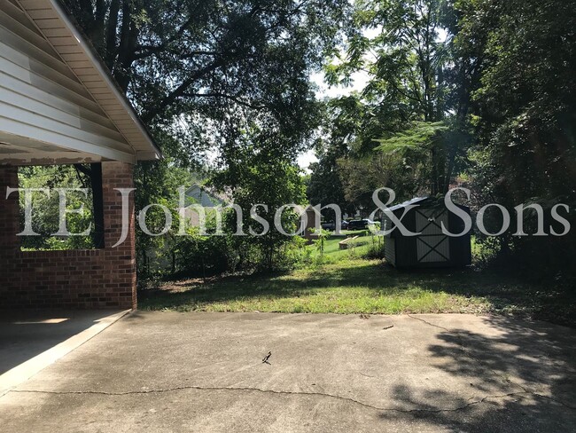 Building Photo - 2722 Winslow Ln