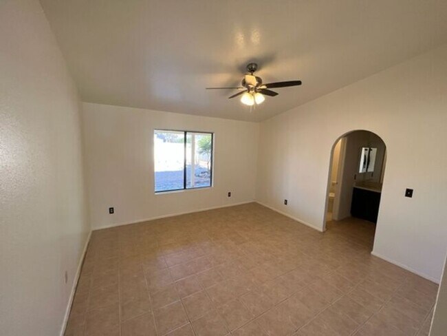 Building Photo - 8057 S Carbury Way