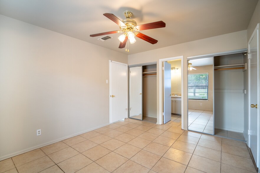 Building Photo - 10507 Mt Boracho Dr