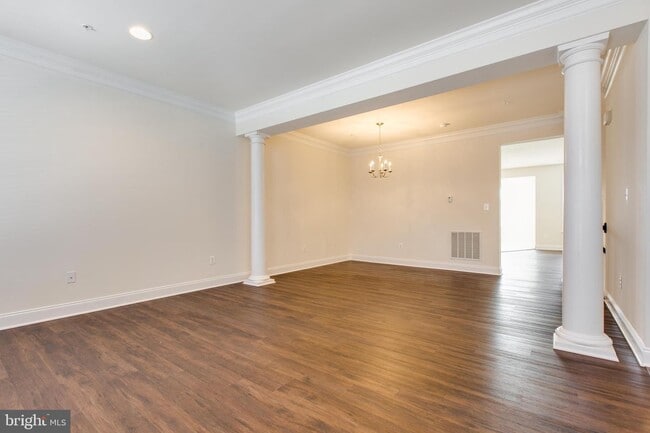 Building Photo - 7757 Crystal Brook Way