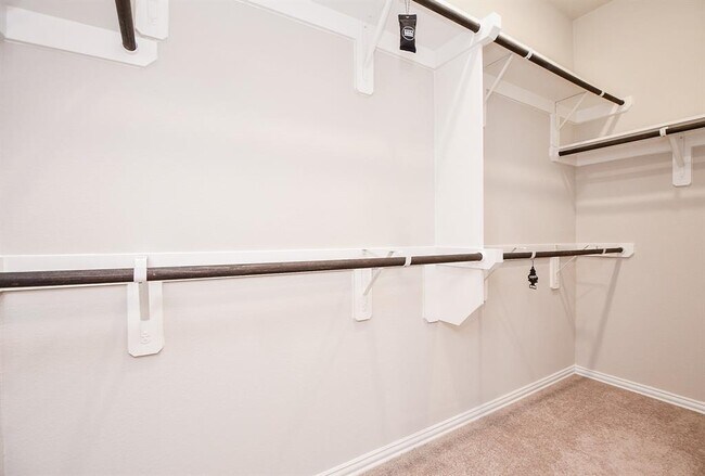 Building Photo - 15219 Stuart Bat Cave Ln