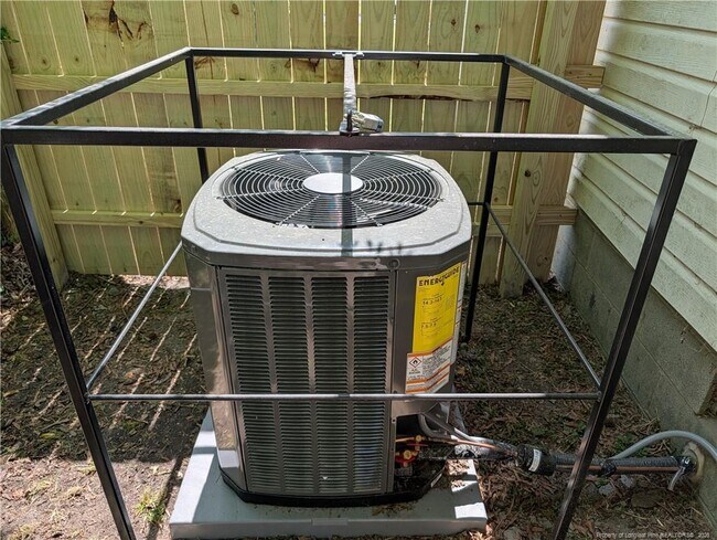 Building Photo - 203 Wall St