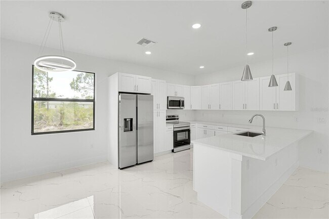 Building Photo - 153 Australian Dr