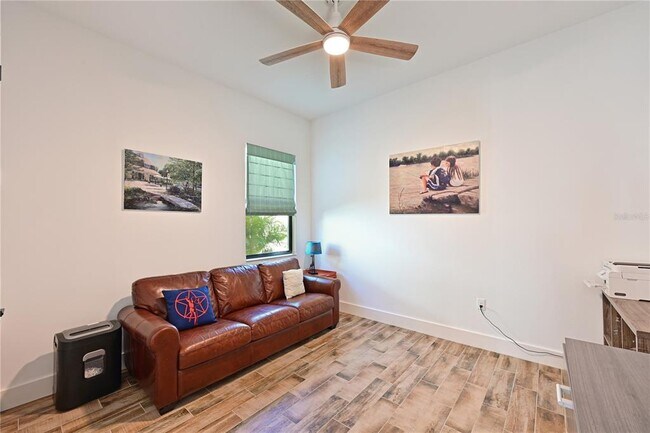 Building Photo - 8013 Clearwater Ct