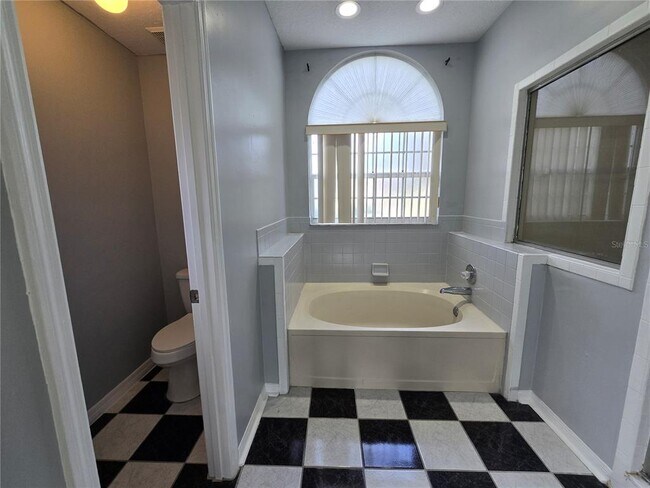 Building Photo - 3901 Laurel Branch Ct