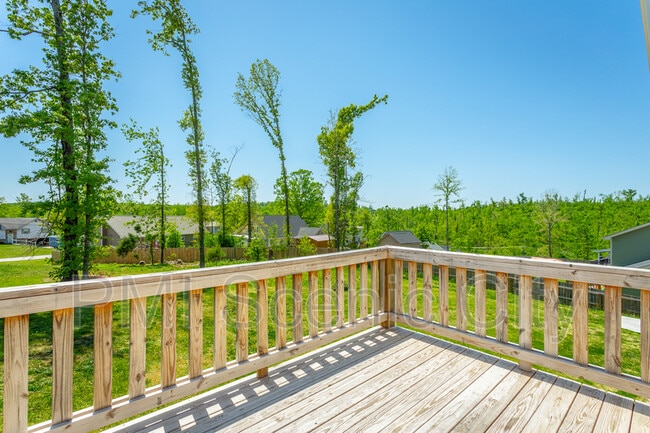 Building Photo - 8128 Fallen Maple Dr