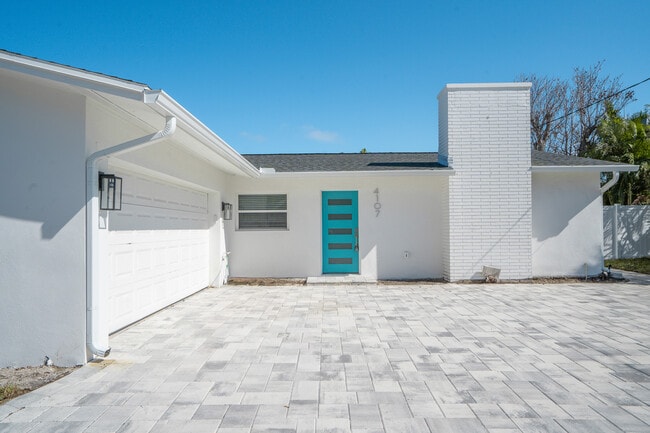 Building Photo - 4107 Miller Dr