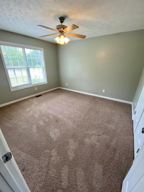 Building Photo - 8229 Foxtrail Dr