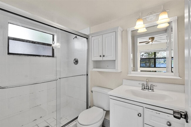 Building Photo - 9866 Nob Hill Ct